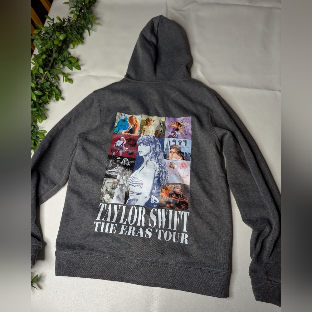Taylor Swift The Eras Tour Hoodie Collage  Size Medium Gray